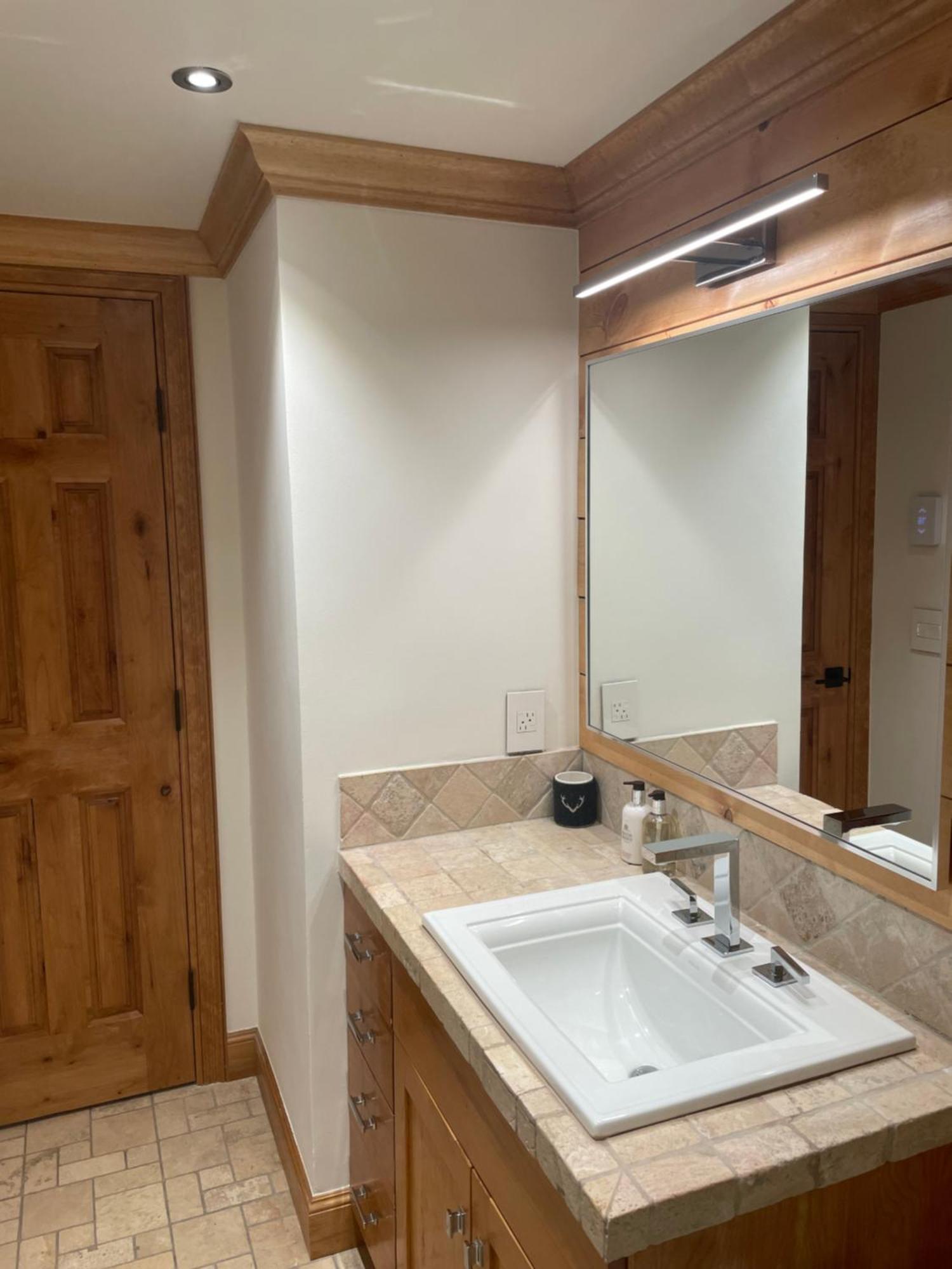 Chic 2br Queen Sleeper Sofa Apartment Aspen